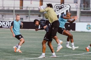 goleiro Ceará treino
