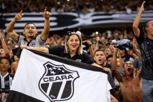 Governo reduz público nos jogos do Ceará novamente