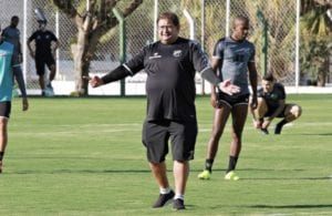 Guto Ferreira, treinador do Ceará.