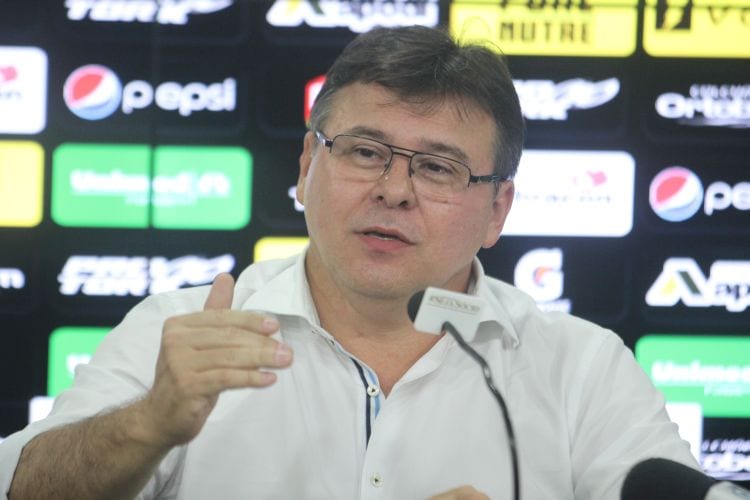 Ceará coloca mais jogadores na prateleira de negociações