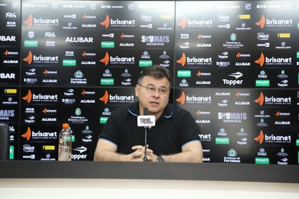 Ceará busca zagueiro indicado por Tiago Nunes