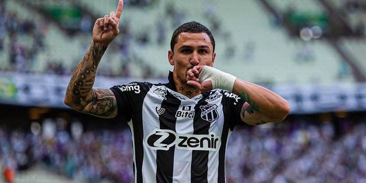 94282D46-E8AB-4D7B-9745-F307F39135F3