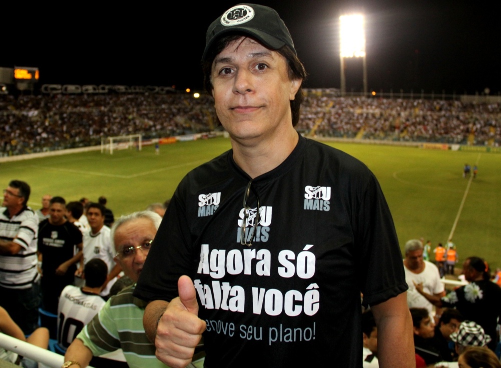 Tom Cavalcante ilustre torcedor do Ceará narra gols do escrete alvinegro nas suas redes sociais