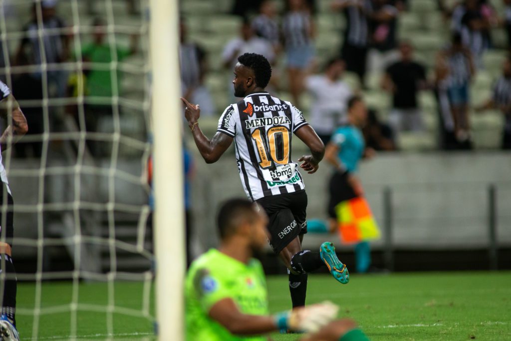 Com gols de Mendonza, Vina e Erick, Ceará bateu a equipe Venezuelana, afasta a má fase da Arena Castelão e se mantém invicto na Sul-Americana.