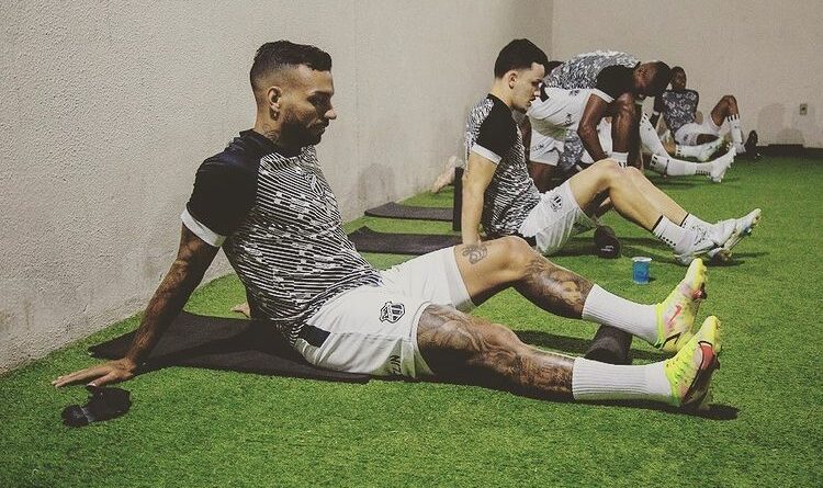 Michel Macedo, lateral do Ceará.