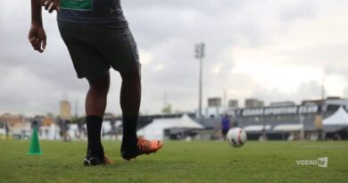 Alvo de cobranças da torcida do Ceará, Luvannor rebate críticas: Quero ser  perfeito igual a vocês, ceará