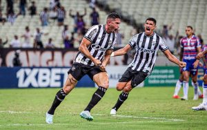 Danilo Barcelos comemora gol pelo Ceará. campeonato cearense