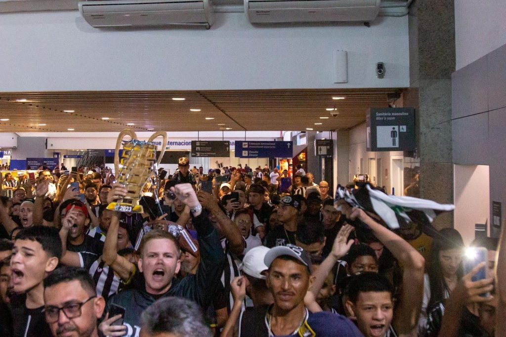 festa torcida ceará aeroporto