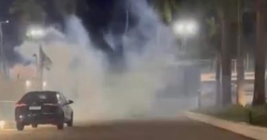 Torcida do Sport solta fogos em frente a hotel para atrapalhar noite de sono do elenco do Ceará