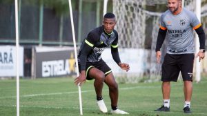 Orejuela, lateral do Ceará