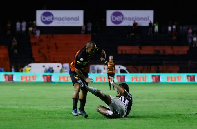 Willian Formiga, volante do Ceará.