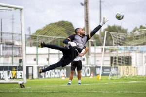 André Luiz, zagueiro do Ceará