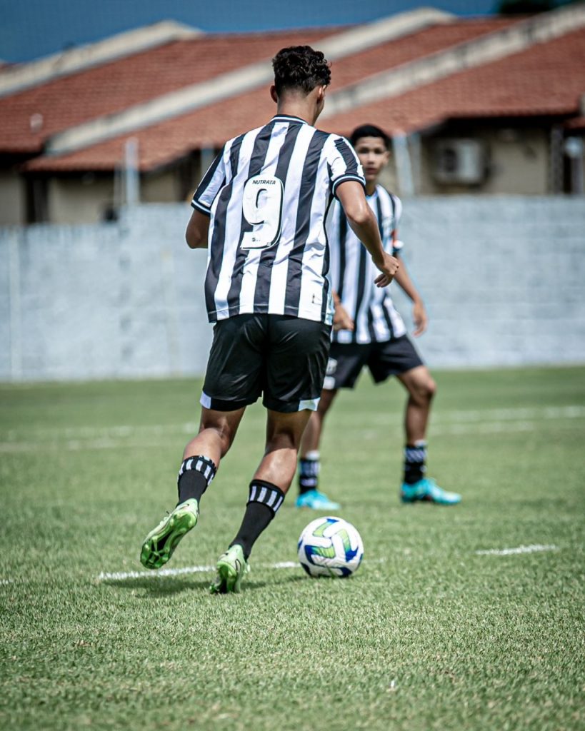 Arthur Philipe, base do Ceará.