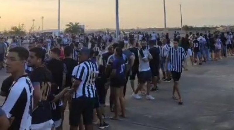 Foto: Reprodução. Torcida do Ceará fila