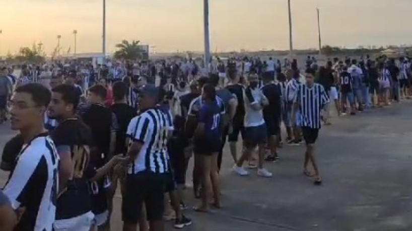 Foto: Reprodução. Torcida do Ceará fila