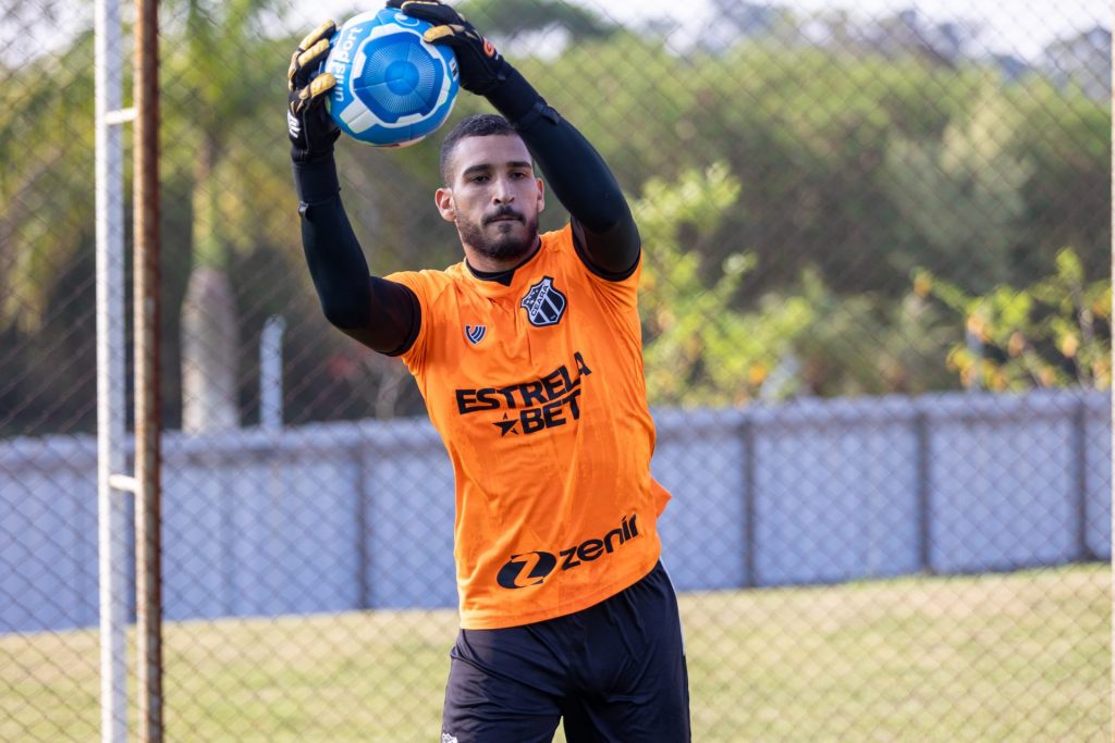 André Luiz, goleiro do Ceará.