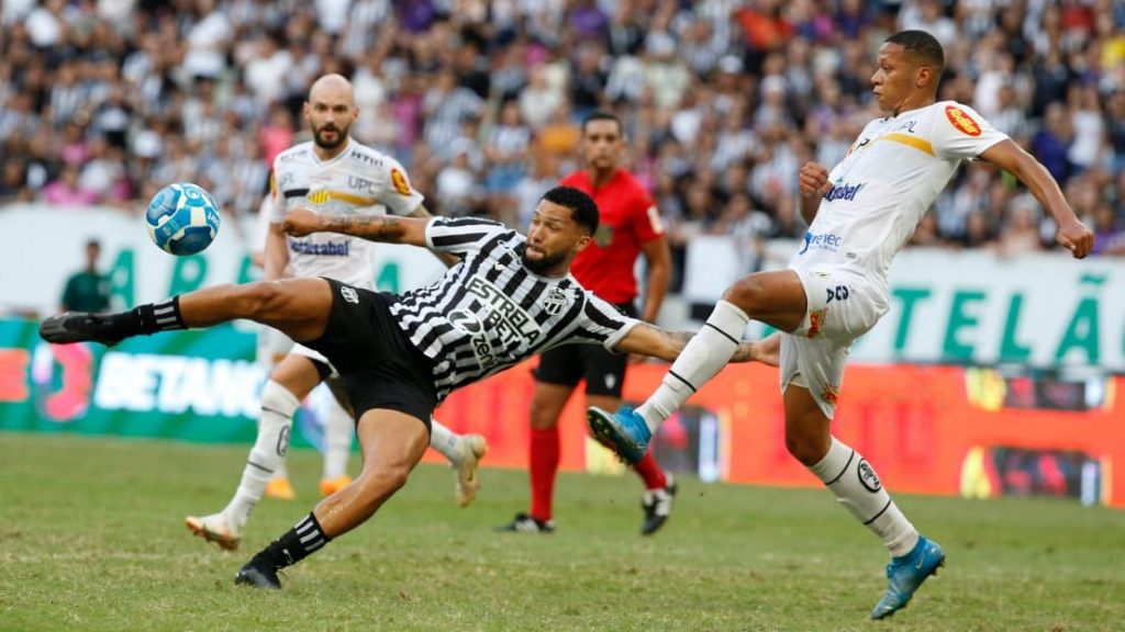 Victor Gabriel já deixou o Ceará.