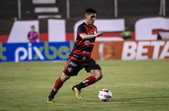 Osvaldo, ex-atacante do Ceará e atualmente do Vitória-BA.