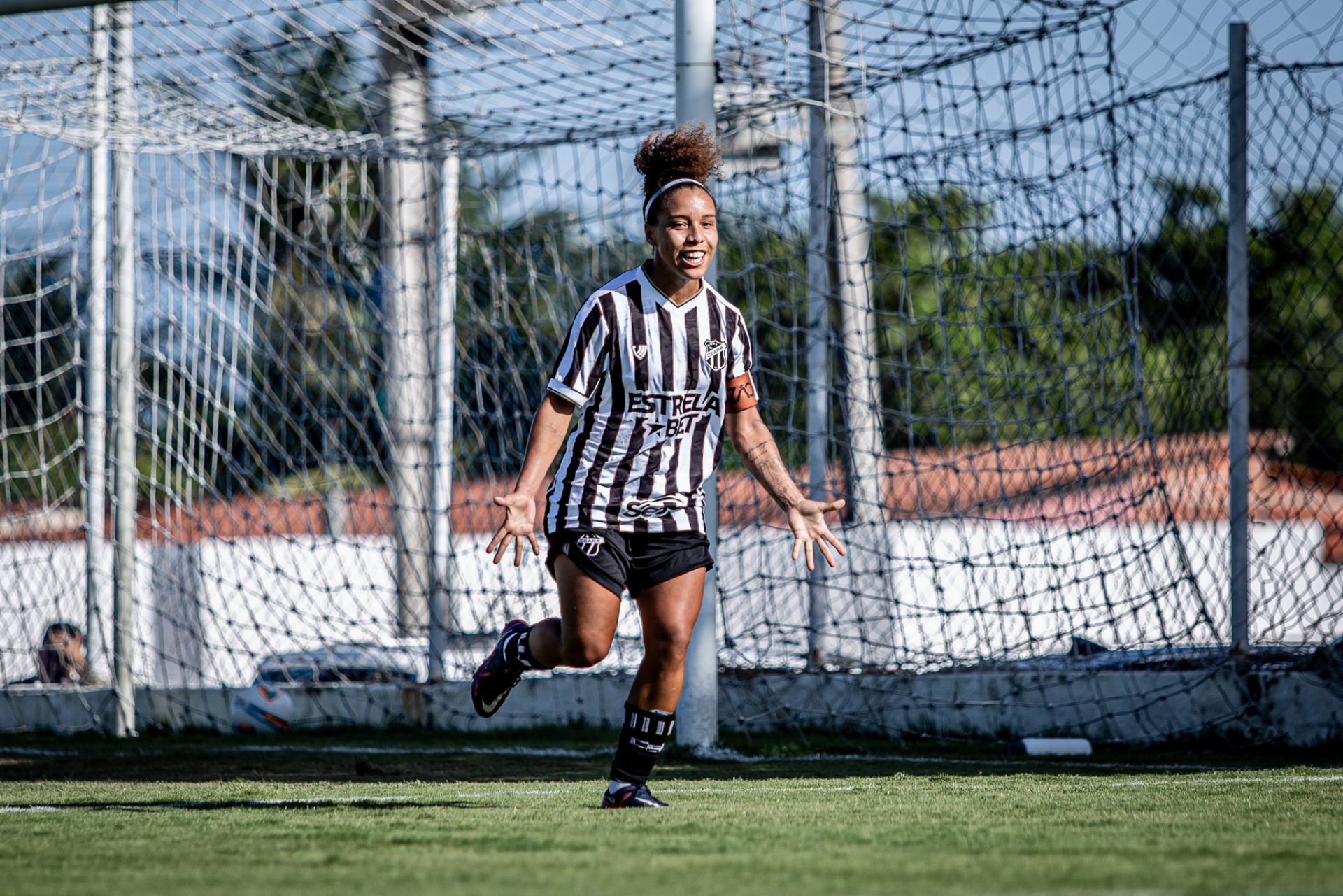 Fut. Feminino: Na estreia do Campeonato Cearense, Ceará goleia o Juventus  por 9x0