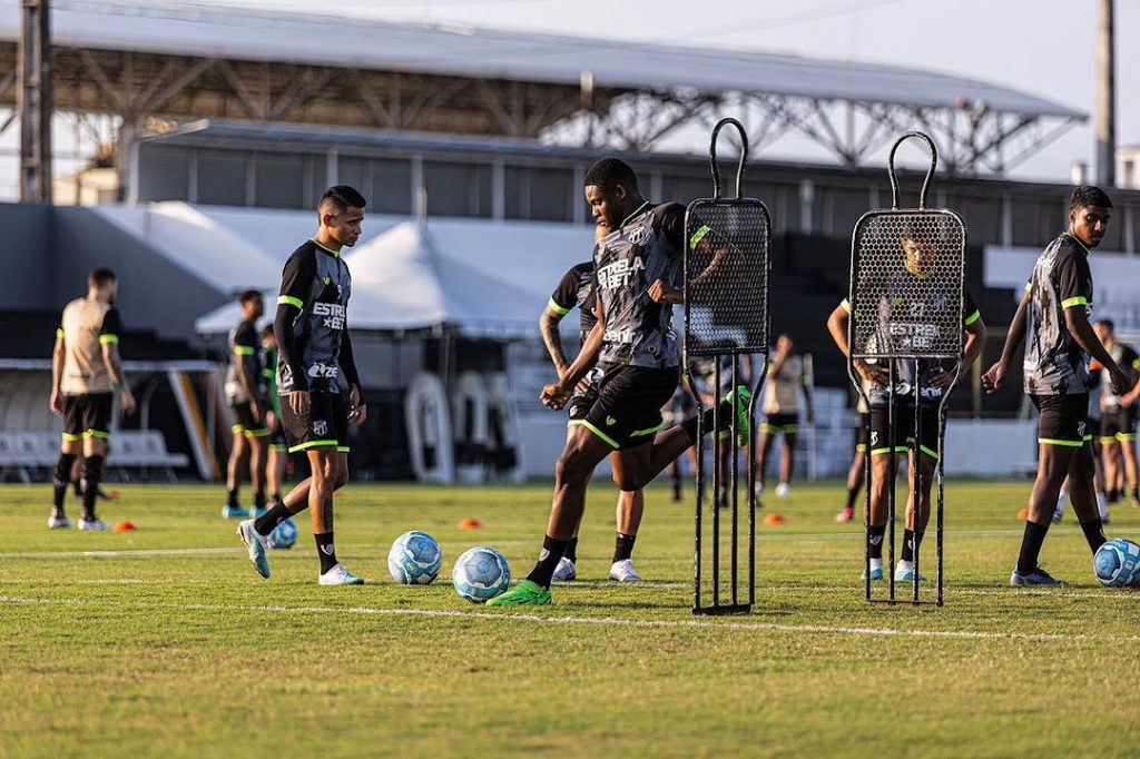 Ezequiel, atacante do Sub-20 do Ceará / Treino