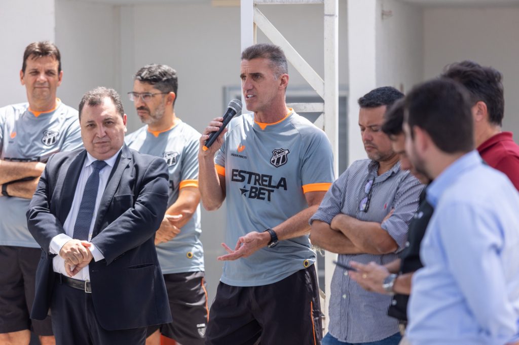 Vagner Mancini, treinador do Ceará.