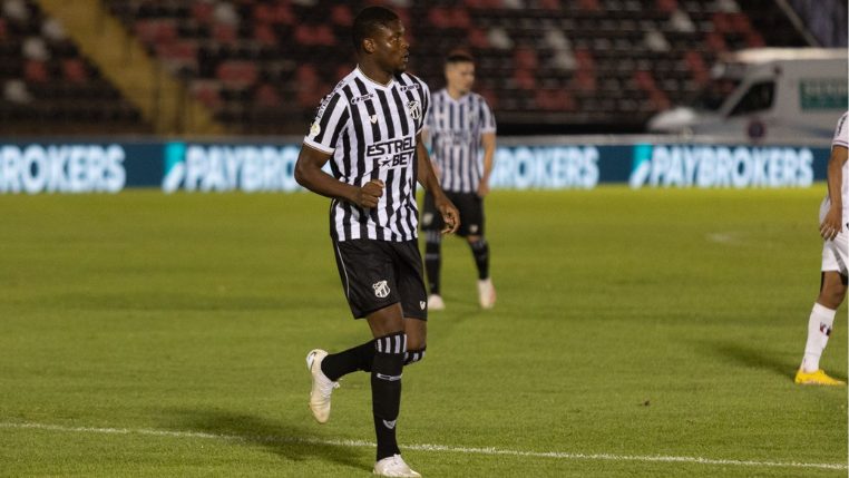 Ezequiel, centroavante do Ceará Sub-20