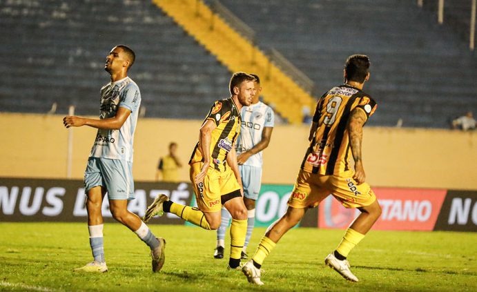 Aylon é o novo reforço do Ceará.