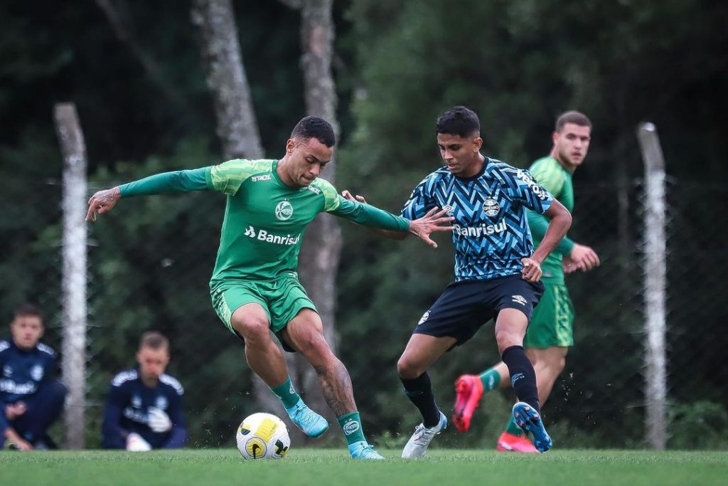 Robert Souza, cria da base do Ceará