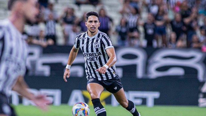 Raí Ramos, lateral-direito do Ceará.
