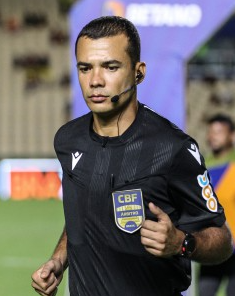 Wallas Martins Lopes apita Ceará x Altos-PI