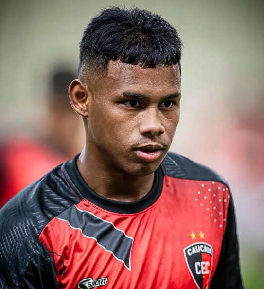 Yan Costa jogou pelo Ceará Sub-20.