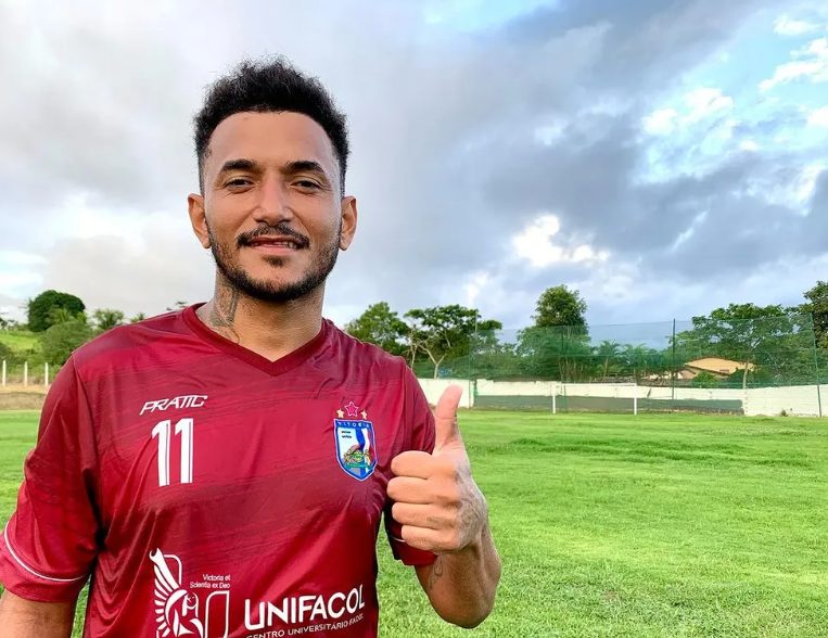 Rogério foi campeão da Copa do Nordeste 2020 pelo Ceará.