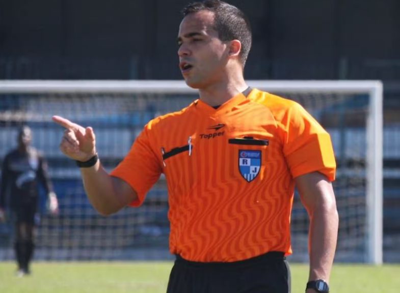 Alex Gomes Stefano apita Ceará x Coritiba.