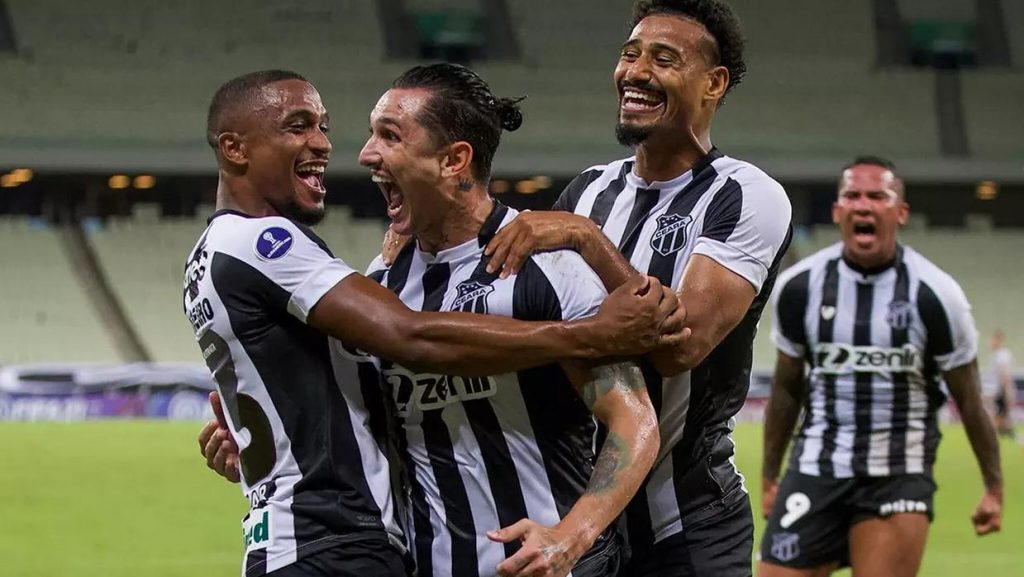 Vina e Saulo Mineiro atuaram juntos em 39 partidas entre 2020 e 2021.