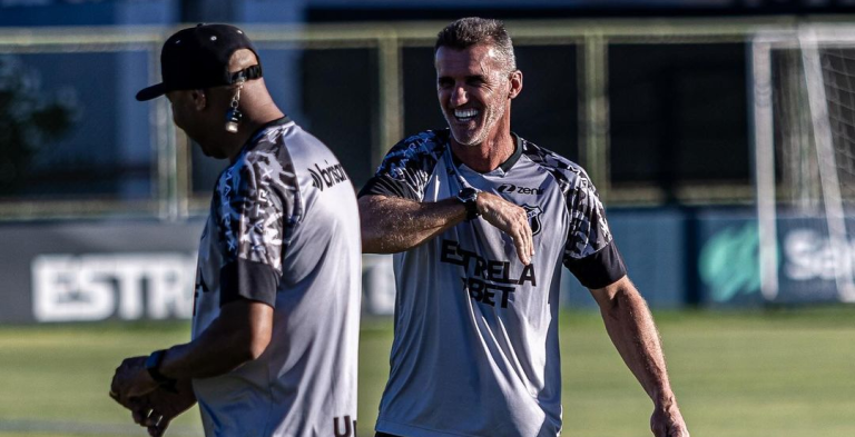 Mancini e Anderson Batatais durante treino no Vovozão. Ceará