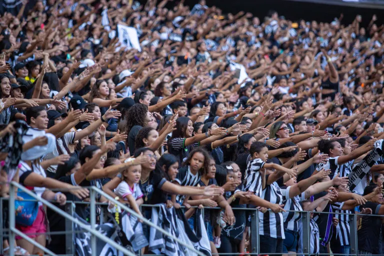 torcida feminina do Ceará (mulheres)