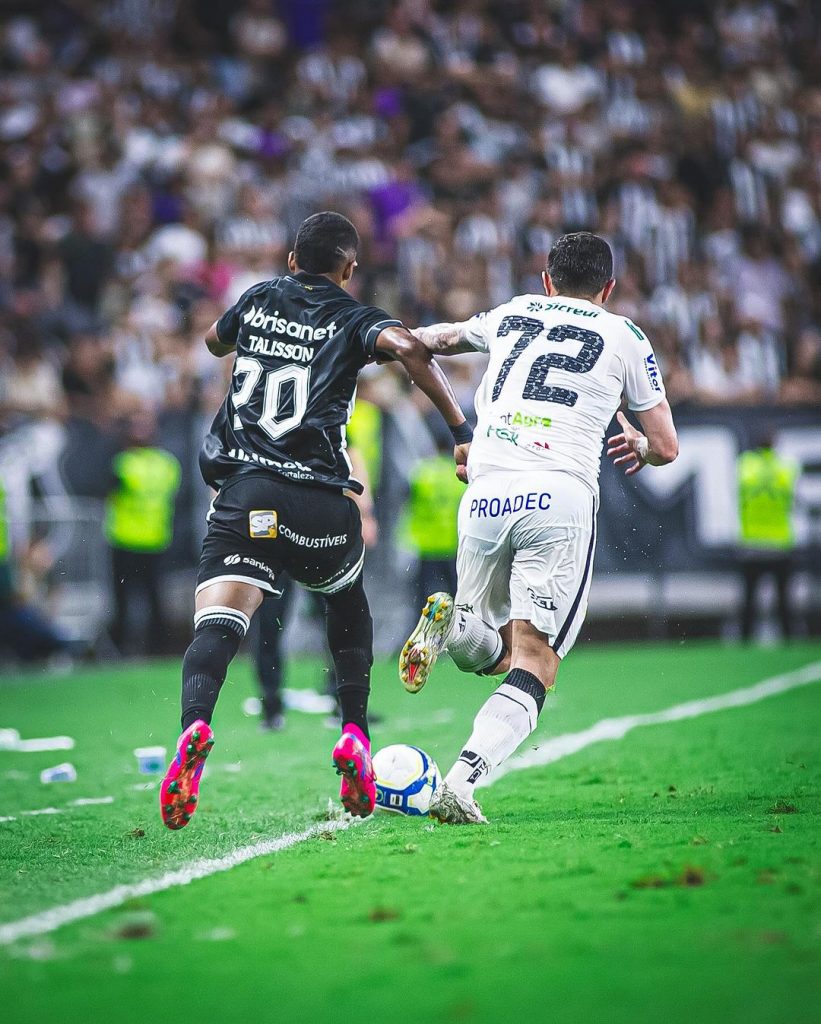 Atacante Talisson / Tabela da Série B