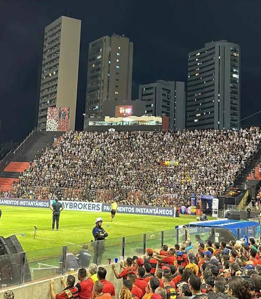 Torcida do Ceará, Ilha do Retiro