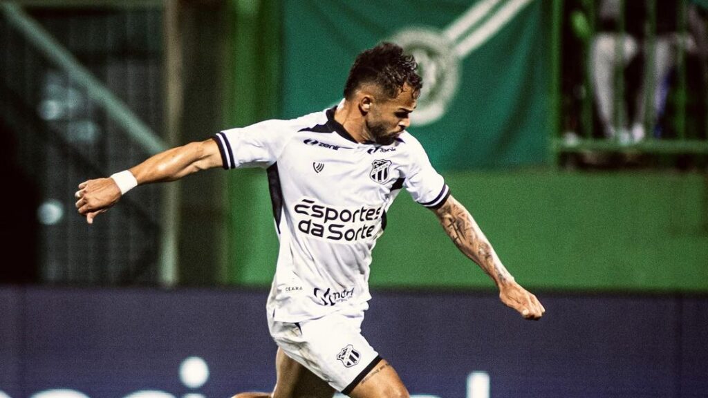 Eric Melo, lateral-esquerdo do Ceará