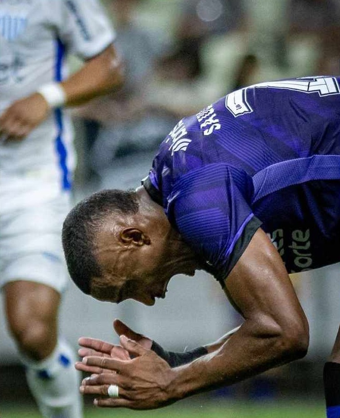 Saulo Mineiro, atacante do Ceará