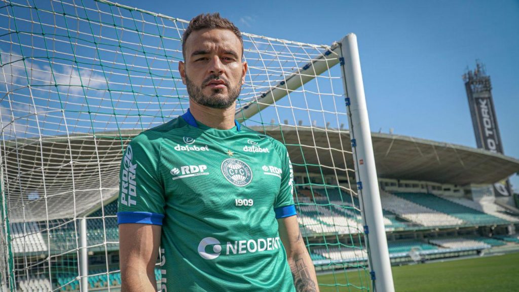 Gabriel Vasconcellos, goleiro do Coritiba-PR e que estava emprestado ao Juventude-RS, interessa ao Ceará