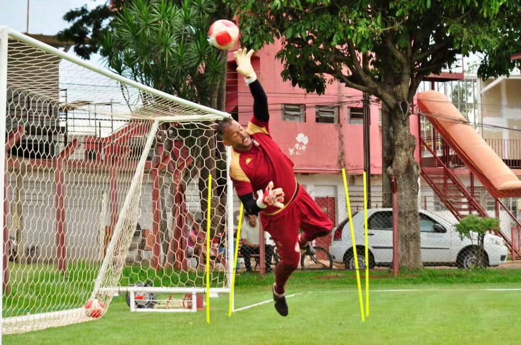 Fernando Henrique, ex-Ceará, no Noroeste-SP