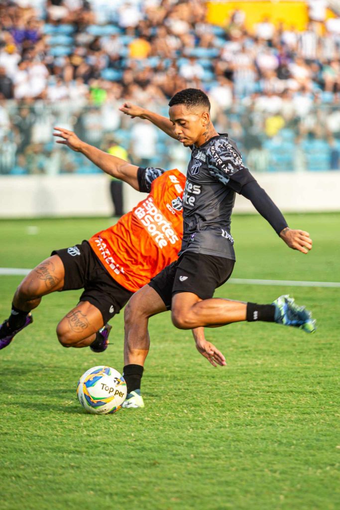 João Victor, atacante do Ceará