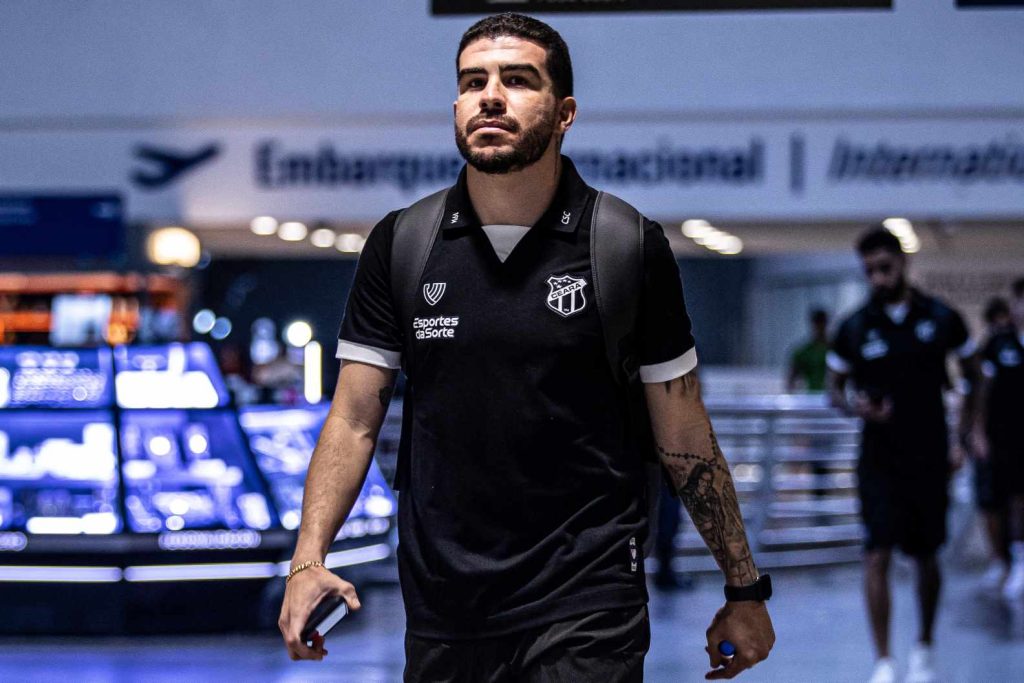 Richardson, volante do Ceará