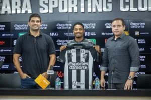 Fernandinho, atacante do Ceará