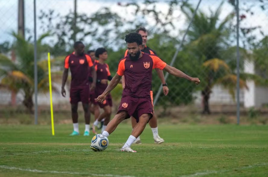 Falcão, do CRB