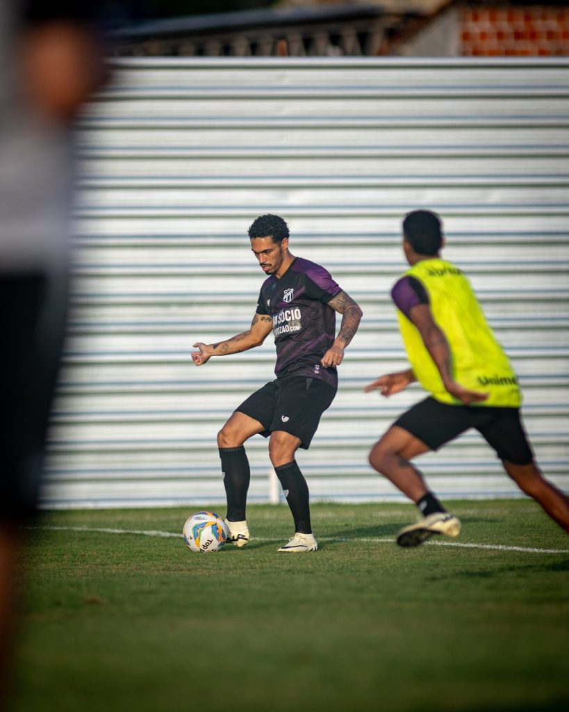 Éder, zagueiro do Ceará