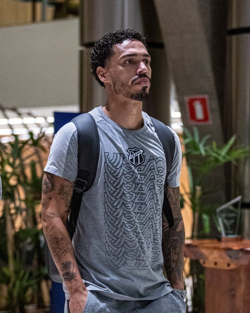 Éder, zagueiro do Ceará