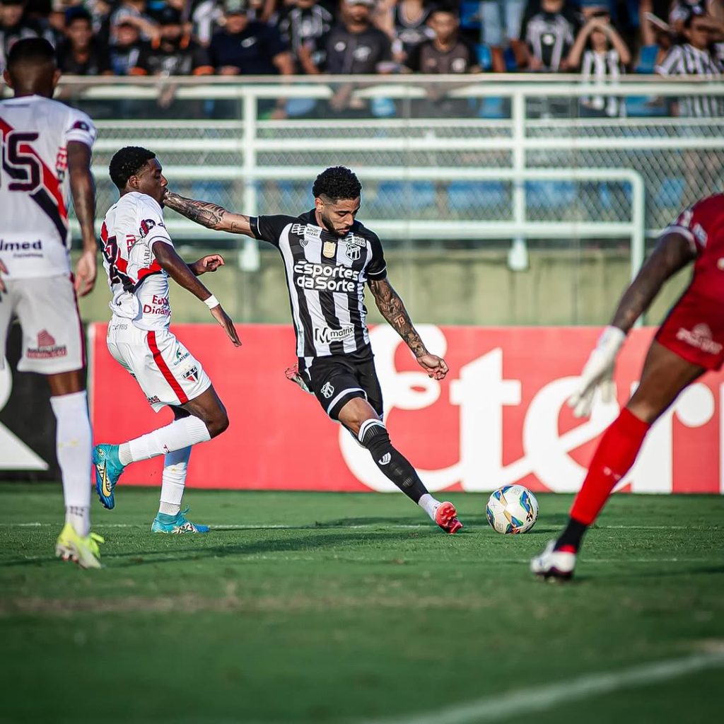 Matheus Bahia, lateral do Ceará