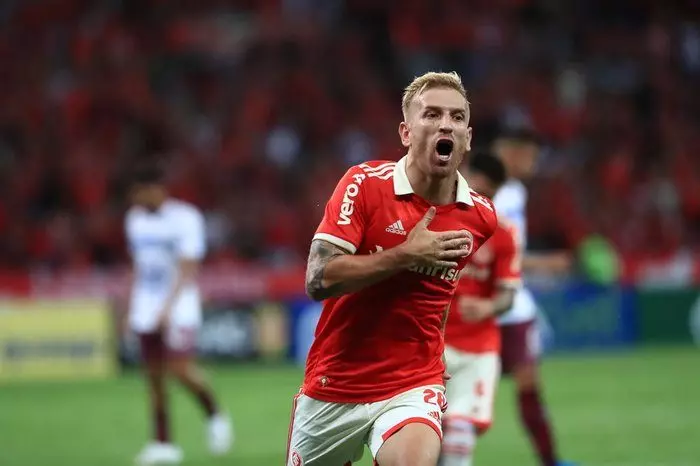 Pedro Henrique no Internacional